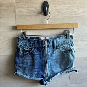 Revice Yiny Yang two-tone Denim Shorts, Size 26”